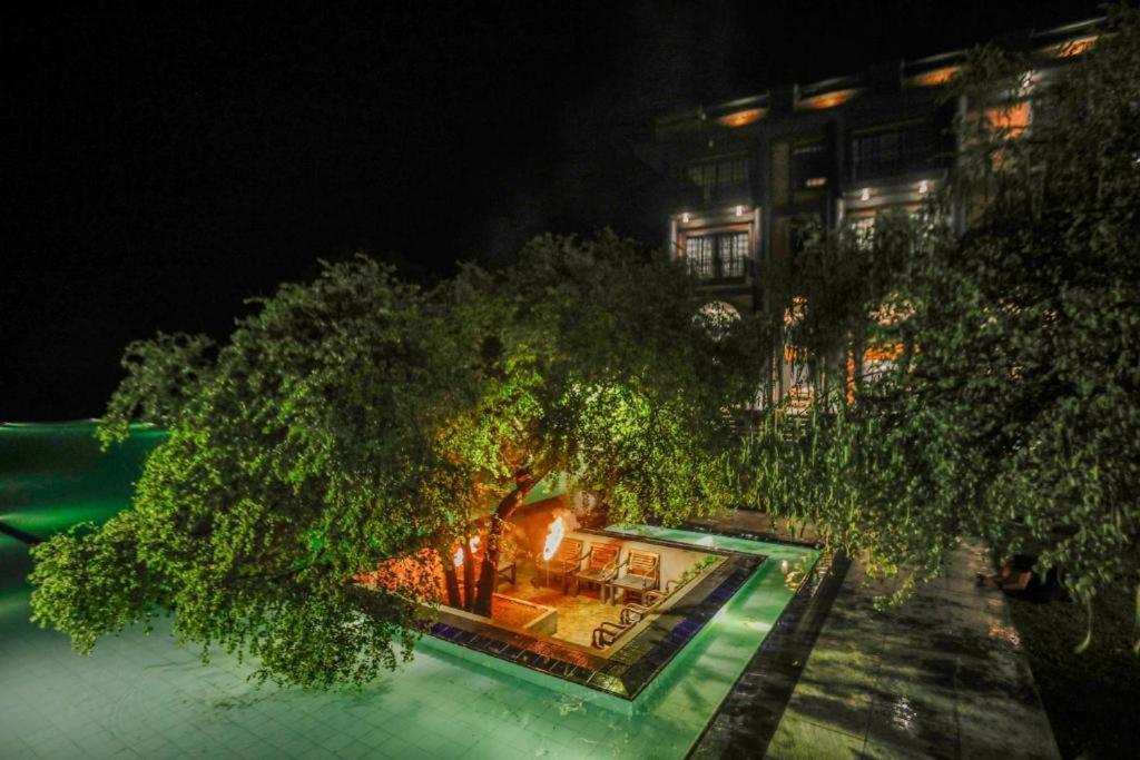 Covanro Sigiriya - Brand New Luxury Hotel מראה חיצוני תמונה