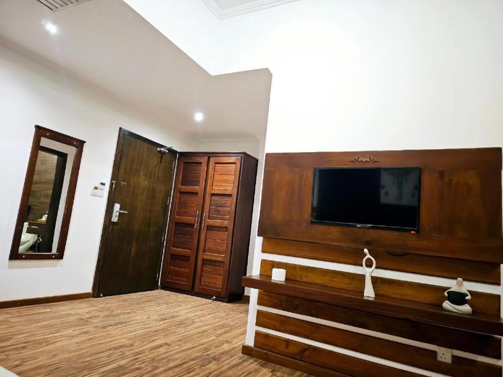Covanro Sigiriya - Brand New Luxury Hotel מראה חיצוני תמונה
