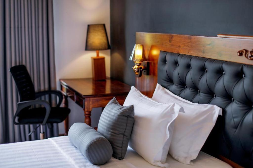Covanro Sigiriya - Brand New Luxury Hotel מראה חיצוני תמונה