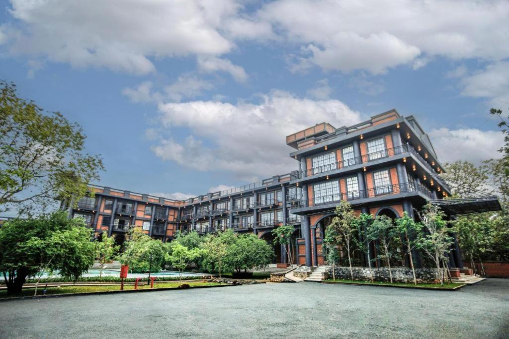 Covanro Sigiriya - Brand New Luxury Hotel מראה חיצוני תמונה